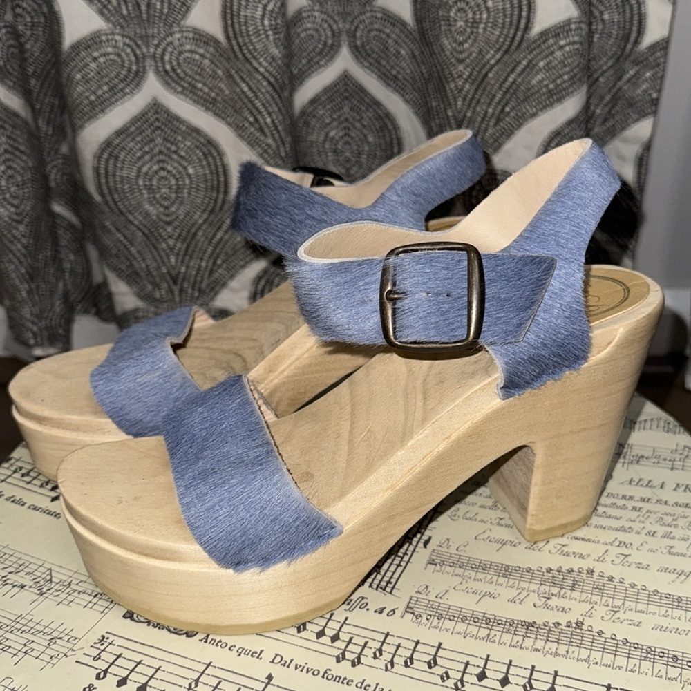 No. 6 Pale Blue Horsehair 2 Strap Clogs
